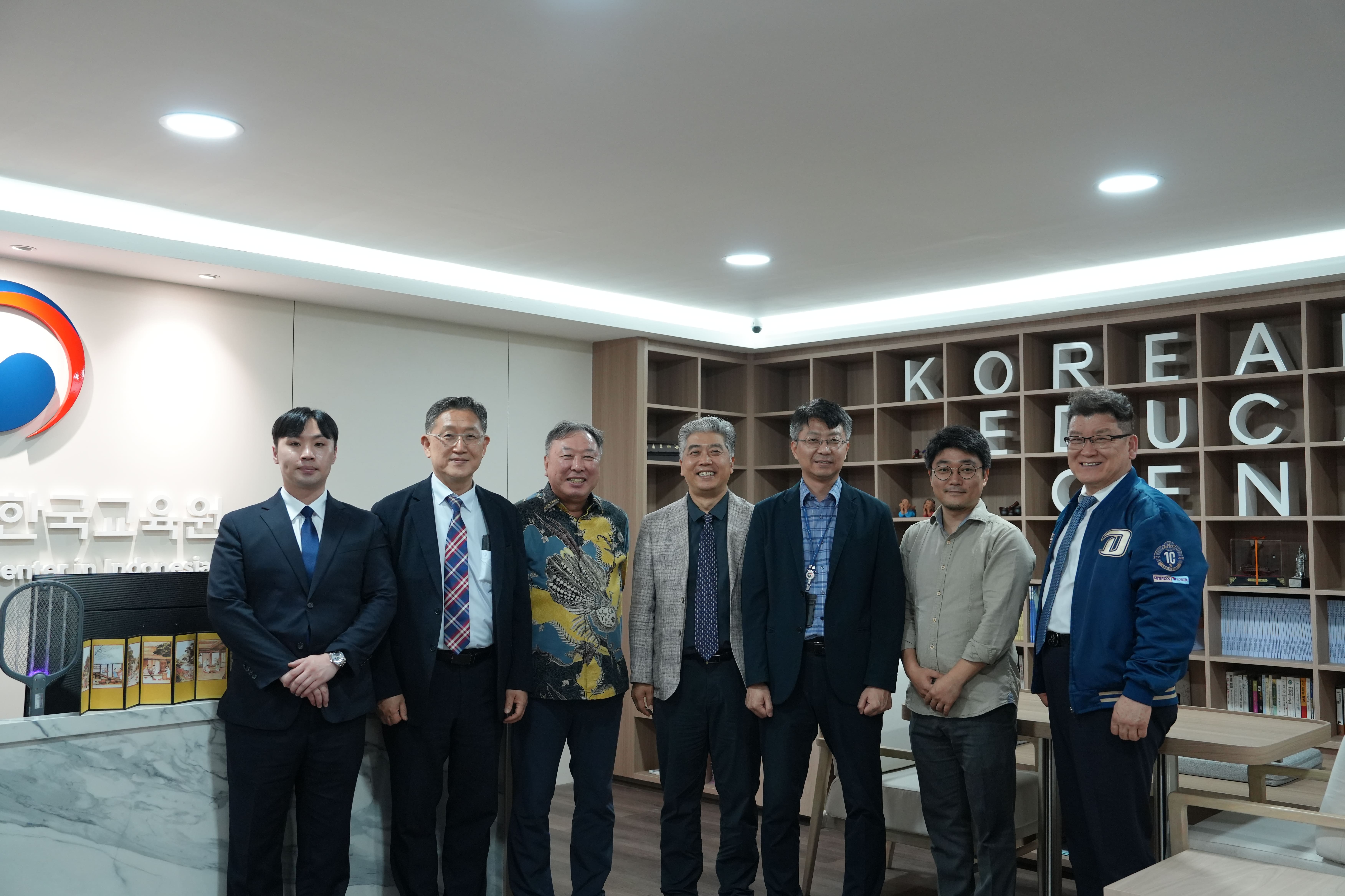 Kunjungan Korea Lift College ke KECID